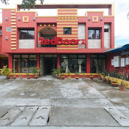 Reddoorz @ Golden Victory Hotel Mabalacat Pampanga Екстериор снимка