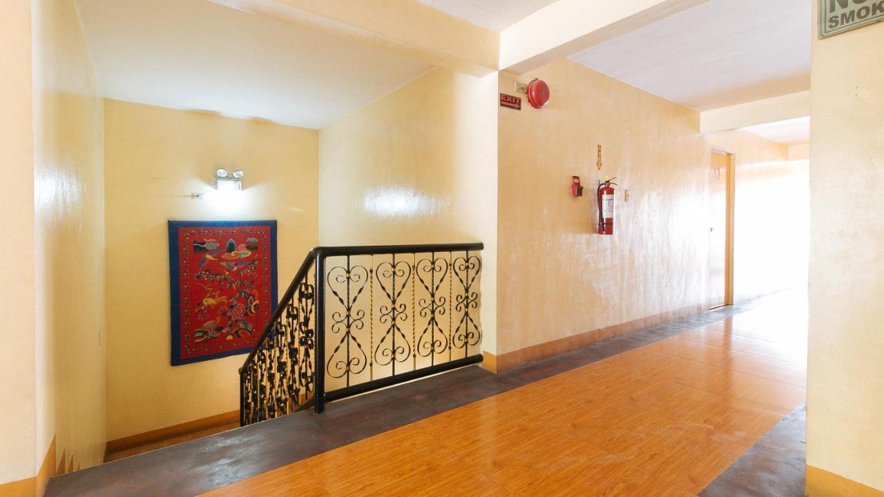 Reddoorz @ Golden Victory Hotel Mabalacat Pampanga Екстериор снимка
