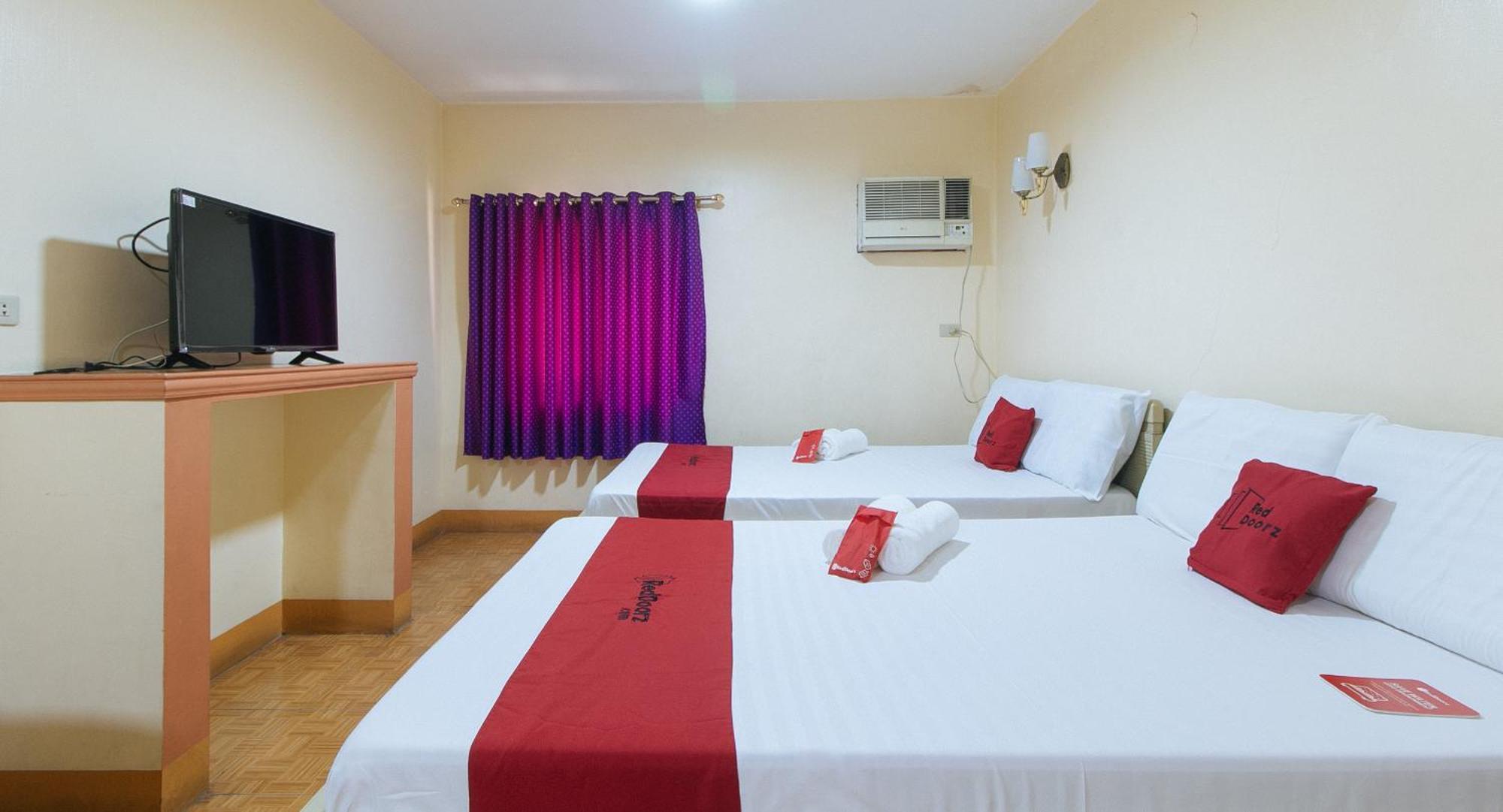 Reddoorz @ Golden Victory Hotel Mabalacat Pampanga Екстериор снимка